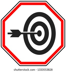 Arrow hitting target at center icon, Precision, accuracy icon