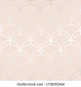 Art Deco fan pattern seamless pattern on a light coral background, the shiny silver ornament