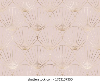 Art deco seamless pattern with gold decorative shell tile.