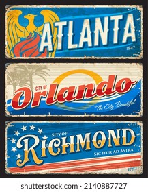 Atlanta, Orlando, ciudades americanas de Richmond y placas adhesivas para viajes. Sticker retro de la ciudad o ciudad de EE.UU., placa vintage o signo de estaño. Tarjeta de recuerdo para viajes de vacaciones de Estados Unidos, pancarta o grunge vectorial