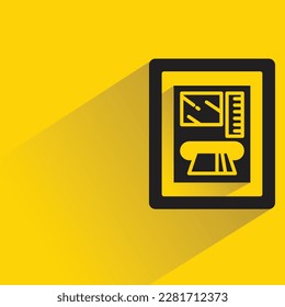 atm, cajero automático con sombra sobre fondo amarillo