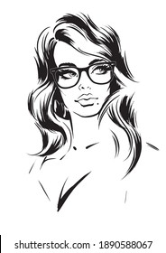Attraktive schöne Frau in Brillen