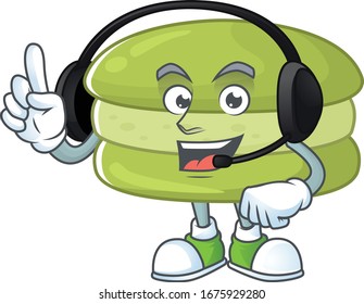 Un atractivo concepto de personaje de mascota de los macarons de coco con auriculares