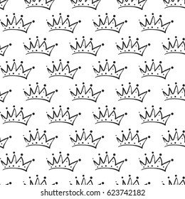 Attractive crown vector seamless pattern background. Beautiful illustration with hand drawn crowns. Stylish fashion backdrop for invitation and wedding decoration design.