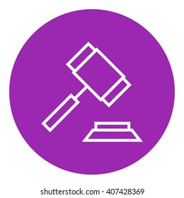 Auction gavel line icon.