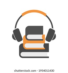 Icono de libro de audio. Pila de libros con auriculares. Estilo plano. Aislado sobre fondo blanco. 