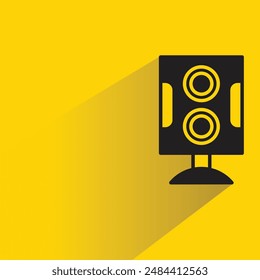 icono de altavoz de audio con sombra paralela sobre fondo amarillo