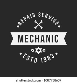 Auto mechanic service. Mechanic service logo set. Repair service auto mechanic logos. Car vintage vector logo set.