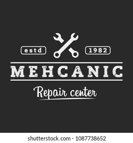 Auto mechanic service. Mechanic service logo set. Repair service auto mechanic logos. Car vintage vector logo set.