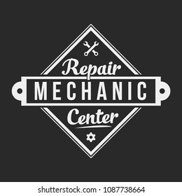 Auto mechanic service. Mechanic service logo set. Repair service auto mechanic logos. Car vintage vector logo set.