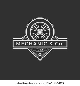 Auto mechanic service. Mechanic service logo set. Repair service auto mechanic logos. Car vintage vector logo set. Vector illustration.