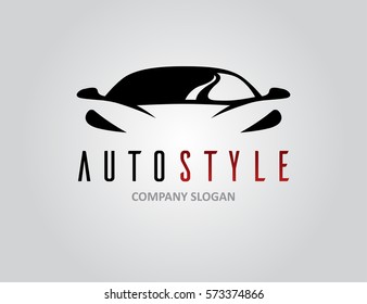 Дизайн логотипа автомобиля в стиле авто с силуэтом значка концептуального спортивного автомобиля на светло-сером фоне. Векторная иллюстрация.