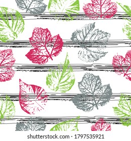 Autumn imprint leaves pattern background. crazy beautiful watercolor pattern of leaves. Fabric texture.