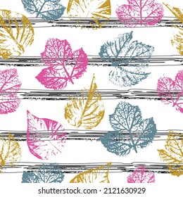 Autumn imprint leaves pattern background. crazy beautiful watercolor pattern of leaves. Fabric texture.
