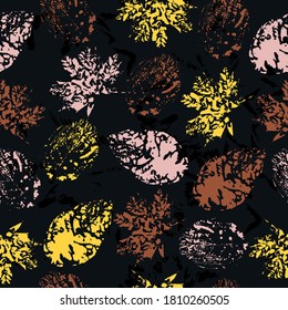 autumn leaves. cute pattern of beautiful prints of leaves painted watercolor by hand. Textiles, wrapping paper, wallpaper design.