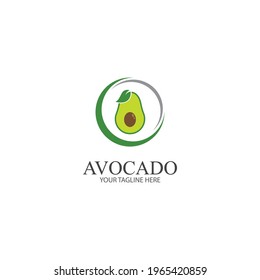 Plantilla del logotipo de la fruta aguacate. Media aguacate con diseño vectorial de hoja. Logotipo de alimentos para la salud logotipo de avocado diseño vector ilustración