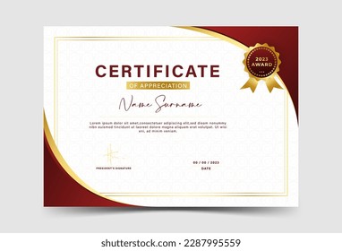 Plantilla de certificado de premio. gradación de color rojo intenso, con borde dorado. ondear