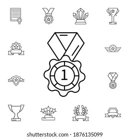 Premio, medalla, primer lugar icono de vector plano en el paquete de premios