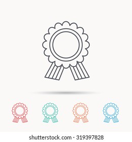 Award medal icon. Winner achievement sign. Linear icons on white background. Vector