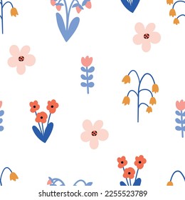 Patrón de bebé sin costura con flores dibujadas a mano y bayas. Patrón naive brillante y colorido. Niños divertidos imprimen para el diseño de ropa, el diseño interior, la reserva de recortes. Fondo floral corto