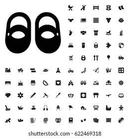 Baby shoes icon illustration isolated vector sign symbol. baby icons vector set. on white background