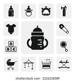 Icono de la web plana de taza de sorbo para bebé. Silueta de botella de agua pequeña sólido vector de icono negro. Conjunto de iconos de bebé