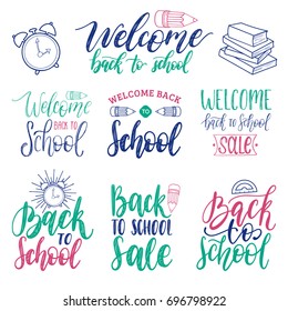 Conjunto de frases escritas a mano de regreso a la escuela. Vector colección caligráfica para cartel educativo, Anuncio, etc. Dibujos de libro, lápiz, transportador, etc.