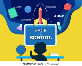 De volta à escola texto na tela do computador, menino da silhueta com livro, foguete do lápis, tubo de teste, notebook, planetas na camada de papel azul e amarelo corte fundo.