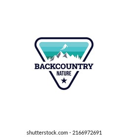 Diseño del logotipo del emblema de montaña Backcountry Mountain Emblem