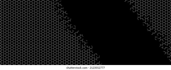 Fondo con formas geométricas metálicas sobre una malla de alambre de metal hexagonal.