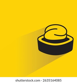 Icono de pastel de panadería con fondo amarillo sombra