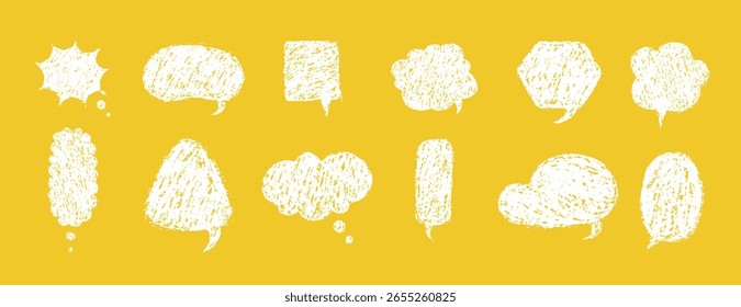 Globo de crayones de discurso. Cajas de texto para niños con garabatos de crayón y garabatos de tiza. Cuadros de diálogo blancos de la historieta en el fondo amarillo.