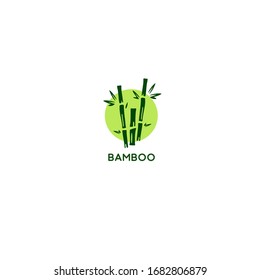 Plantilla de logotipo de bambú. Diseño vectorial de los árboles de bambú verde