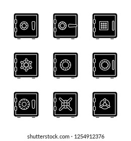 Bank safe vector icon. linear style closed safe isolated. Security single isolated modern vector line design icon safe vault. Bank line icon outline vector sign linear style pictogram. Editable stroke