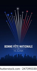 Anuncio 14 julio día de la bastilla en francia, Plantilla con fuegos artificiales de colores franceses sobre fondo de cielo oscuro. Bandera de Francia de Fireworks. Fiesta nacional francesa. Vector. Traducción: 14 de julio Día de la Bastilla