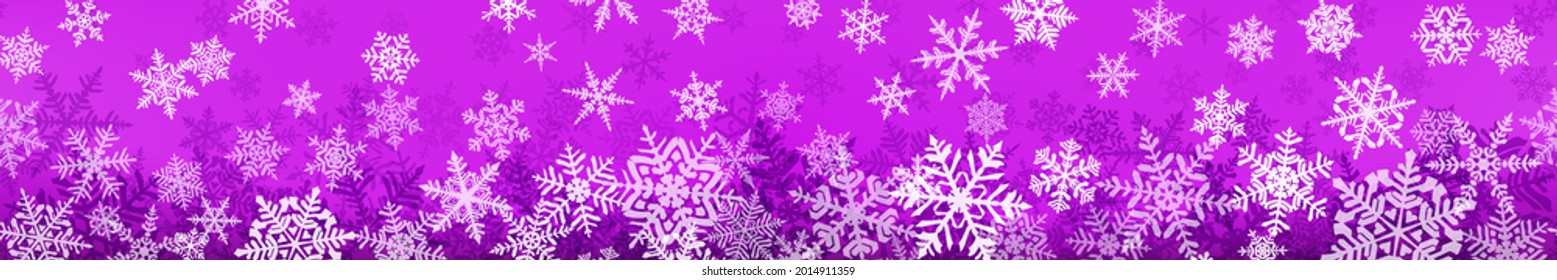 Pancarta de complejos copos de nieve navideños con constante repetición horizontal, en colores púrpura. Fondo invernal con nieve en caída