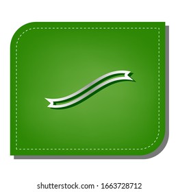 Signo de la cinta del cartel. Icono de línea de gradiente plateado con sombra verde oscuro en hoja verde con parches ecológicos. Ilustración.