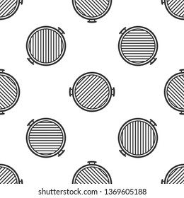 Barbecue grill icon isolated seamless pattern on white background. Top view of BBQ grill. Flat design. Vector Illustration