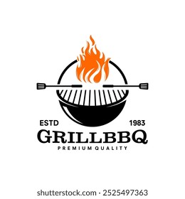 Barbeque logotipo design. alimentos grelhados, fogo e espátula conceito modelo Vetor ilustração plana