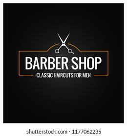 logo de la barbería con tijeras de barbero sobre fondo negro