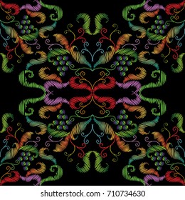 Baroque embroidery vines seamless pattern. Floral tapestry ornate vector background with vintage colorful leaves, grapes, vines and antique grunge Damask ornament. Baroque tapestry surface texture