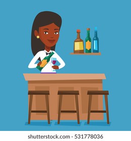Garçom parado no balcão do bar. Garçom com garrafa e vidro nas mãos. Garçom afro-americano no trabalho. Ilustração de design plano vetorial. Layout quadrado.