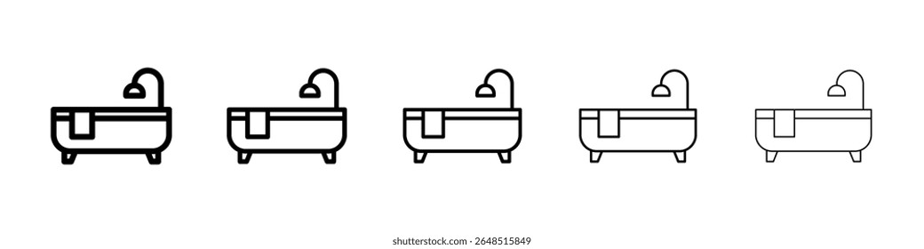 Ícone do banheiro preenchido conceito de sinal plano para web design.