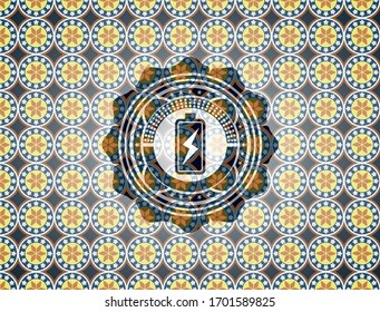 Batterieaufladesymbol im arabischen Abzeichen. Arabeske Einrichtung.
