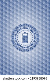 battery icon inside blue emblem with geometric background.