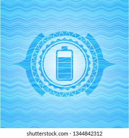 battery icon inside light blue water wave badge.