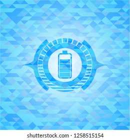 battery icon inside sky blue emblem with triangle mosaic background