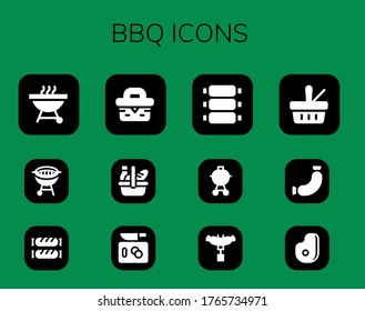 conjunto de iconos bbq. 12 iconos bbq rellenos.  Iconos modernos sencillos como: Barbacoa, barbacoa, salchicha, picnic, costillas, carne