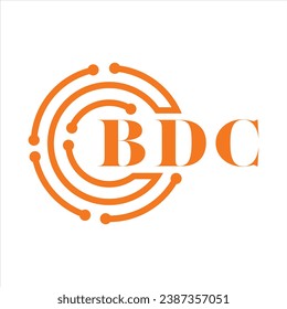 Diseño de letras BDC. Diseño del logotipo de la tecnología de letras BDC sobre fondo blanco. Diseño del logotipo BDC Monograma para emprendedores y empresas.