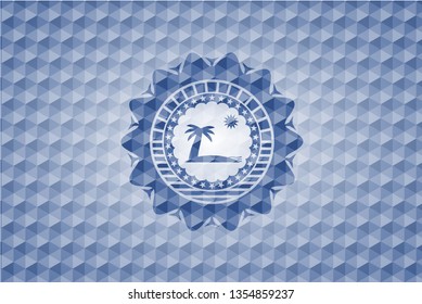 beach icon inside blue badge with geometric pattern.